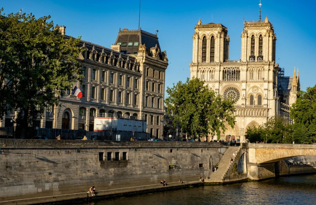 Transport Club met à votre disposition des chauffeurs privés à Orly à toute heure du jour et de la nuit.