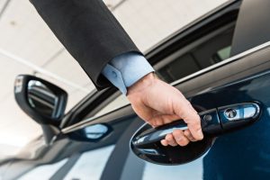 Transport Club offers a chauffeur-driven vehicle in Deauville for your trip.